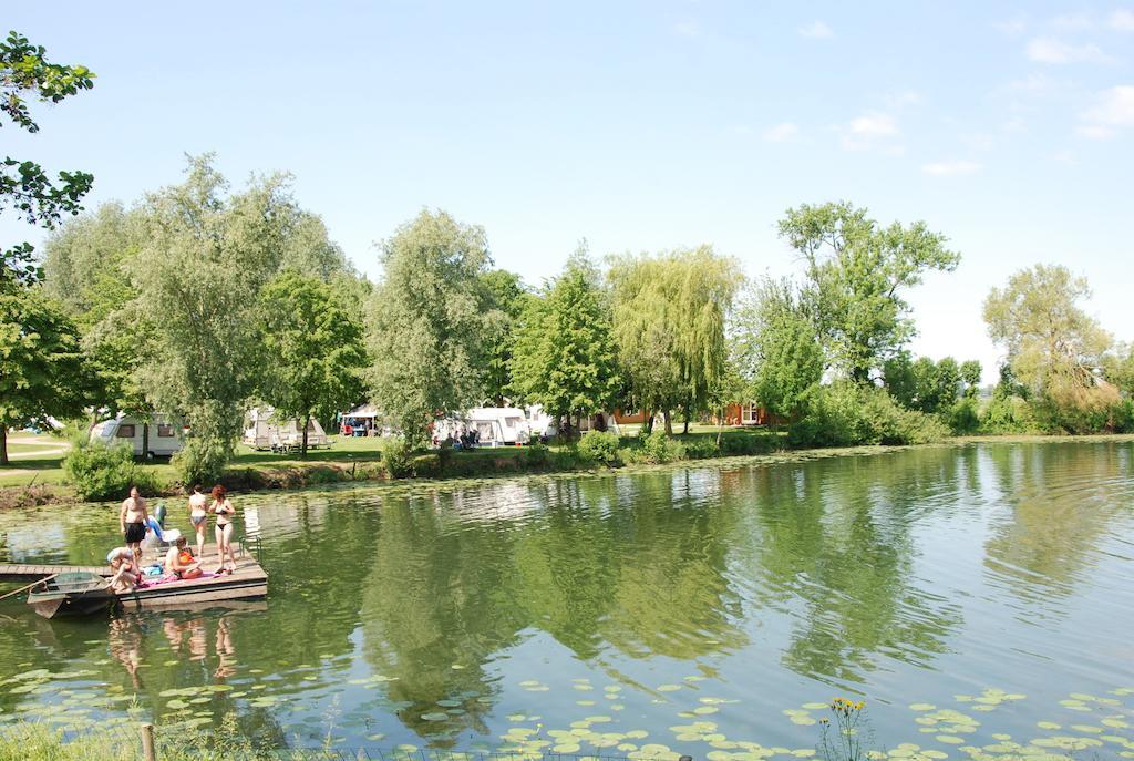 Camping "De Stuurmanskolk" Welsum Exterior photo